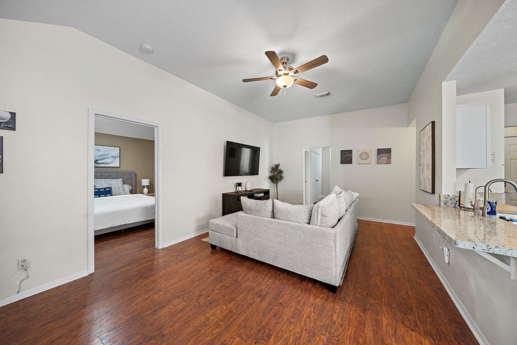 18315 Beaverdell Drive - Photo 9