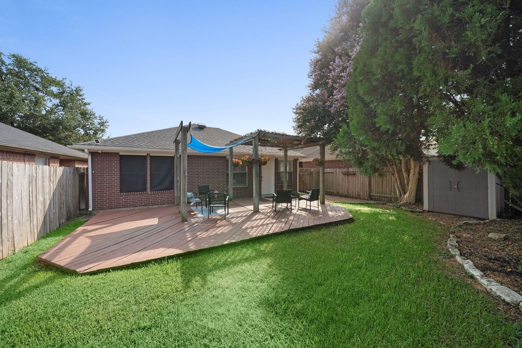 18315 Beaverdell Drive - Photo 13