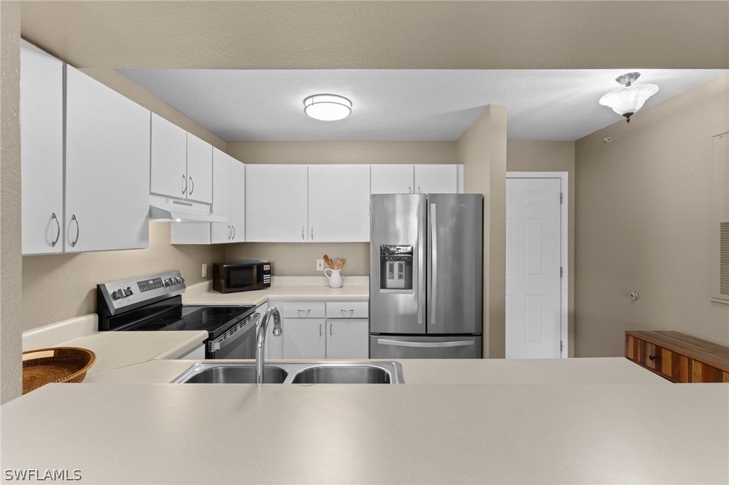 8274 Key Royal Circle - Photo 23