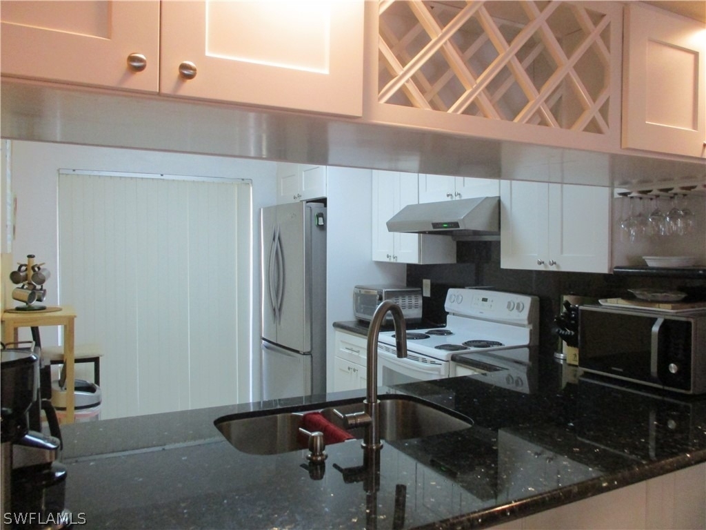 4010 Ice Castle Way - Photo 6