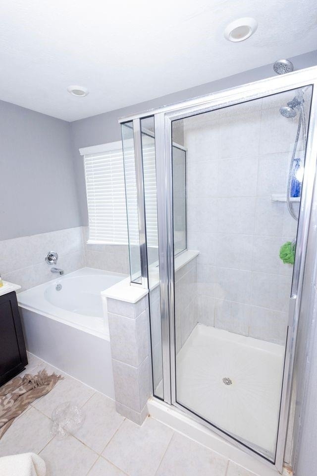 8932 Hollister Commons Lane - Photo 5