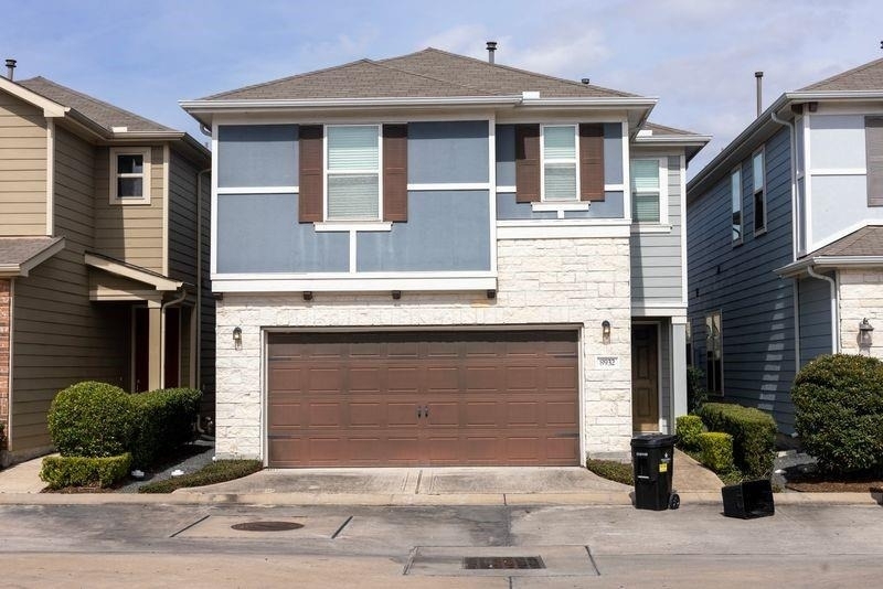8932 Hollister Commons Lane - Photo 0