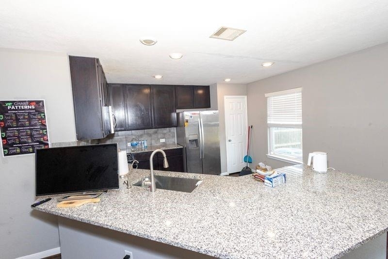 8932 Hollister Commons Lane - Photo 3
