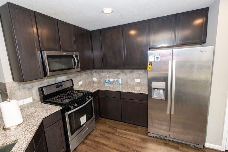 8932 Hollister Commons Lane - Photo 4