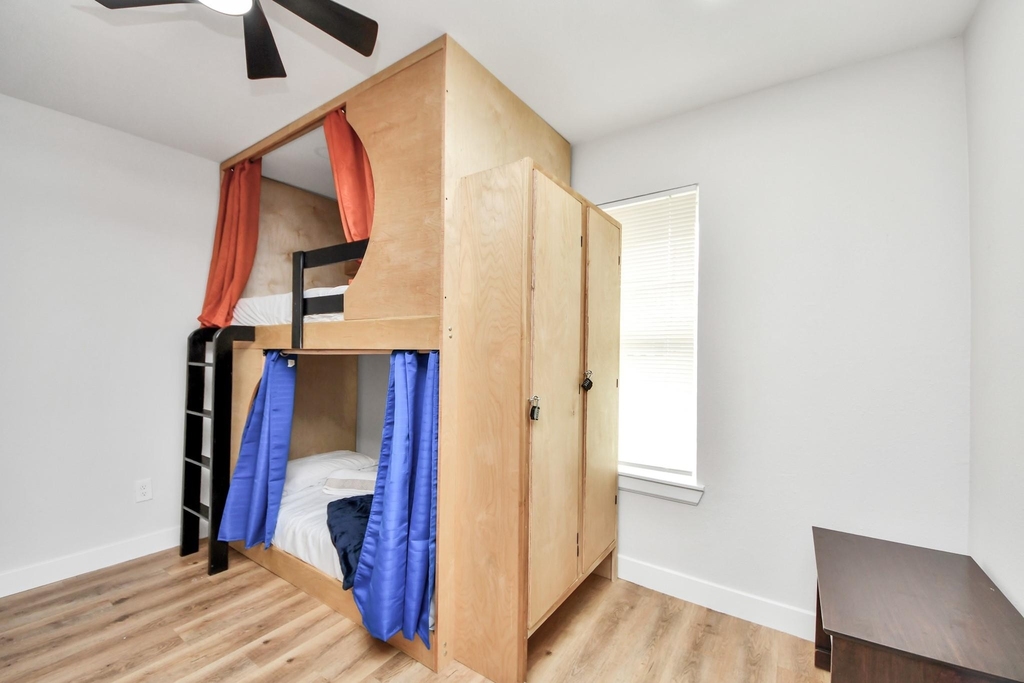 5115 Clay Street - Photo 2