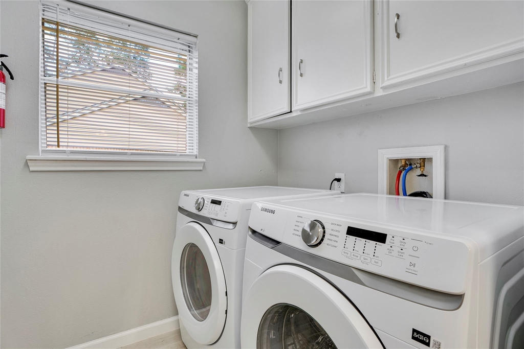 1523 Saddlecreek Drive - Photo 10