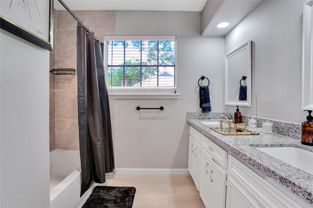 1523 Saddlecreek Drive - Photo 17