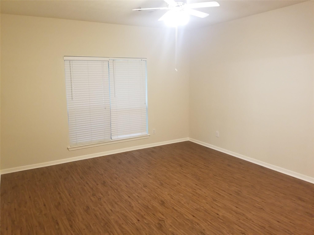 2406 Hawks Road - Photo 19