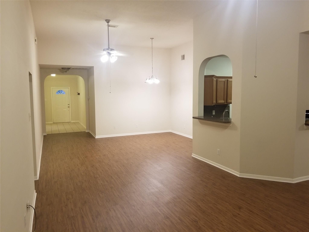 2406 Hawks Road - Photo 2
