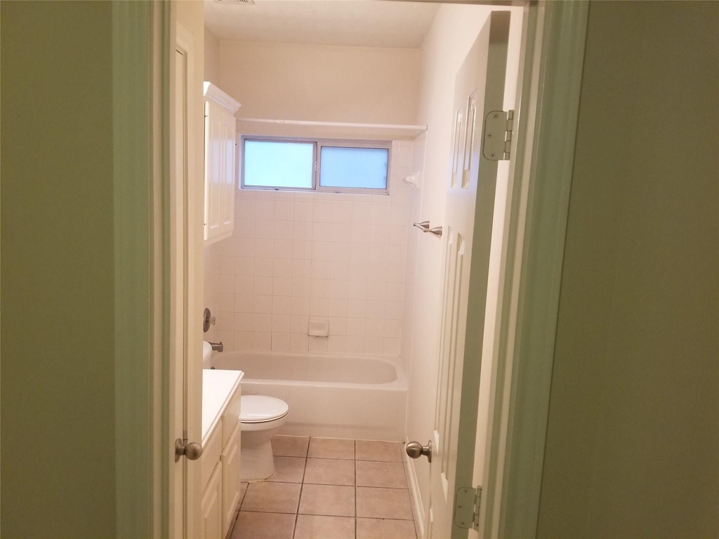 2406 Hawks Road - Photo 20