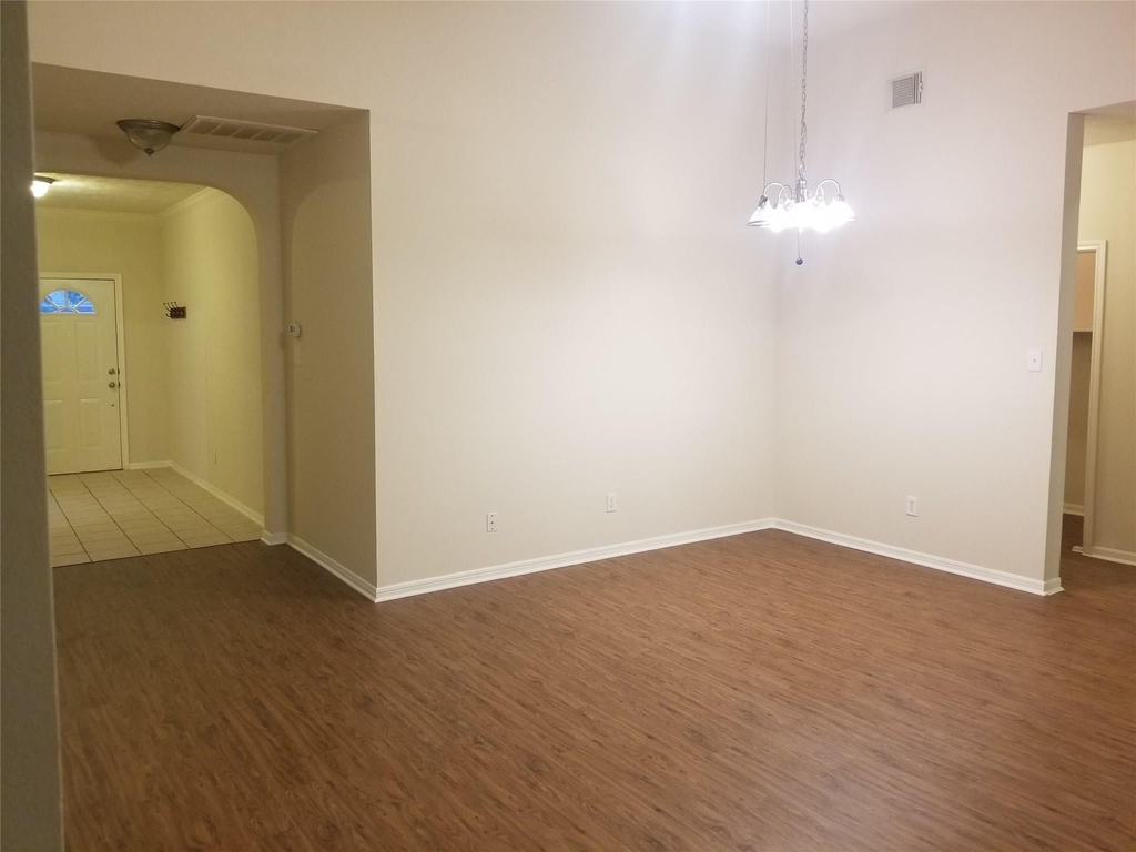 2406 Hawks Road - Photo 14