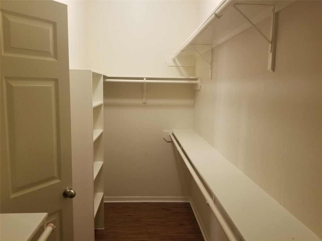 2406 Hawks Road - Photo 25
