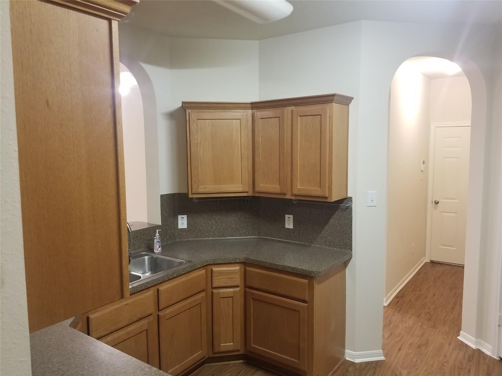 2406 Hawks Road - Photo 9