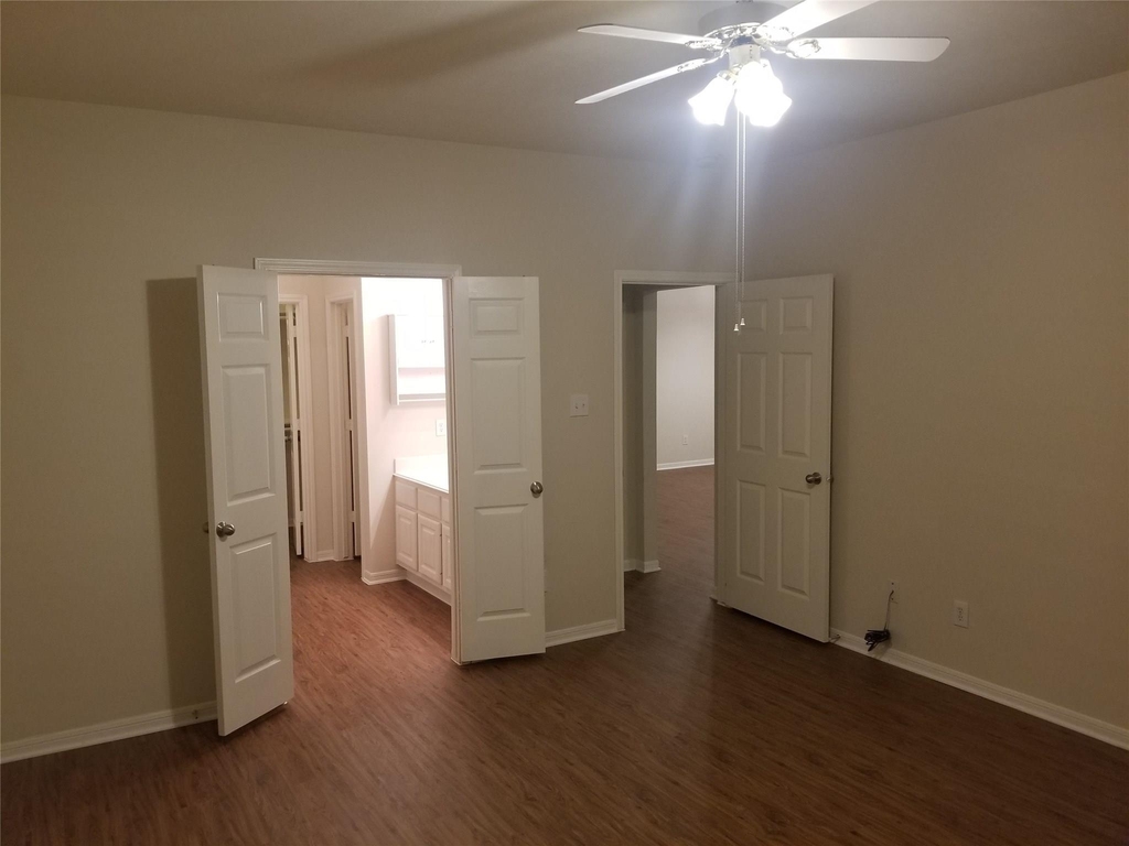 2406 Hawks Road - Photo 22