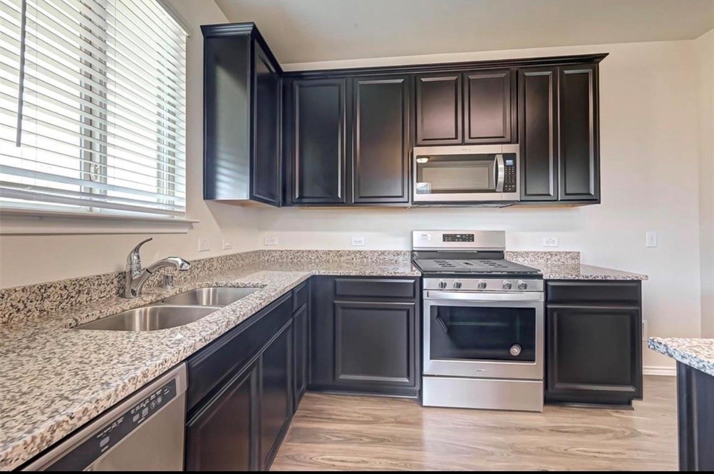 1623 Avocet Way - Photo 10