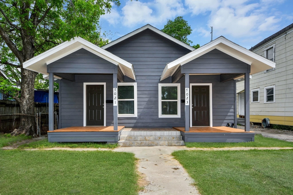 7021 Canal Street - Photo 0