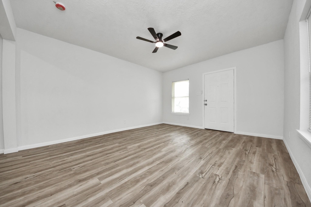 7021 Canal Street - Photo 5
