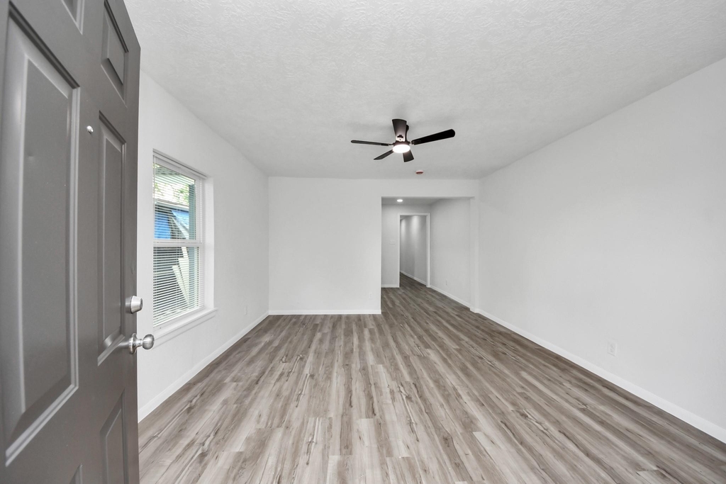 7021 Canal Street - Photo 1