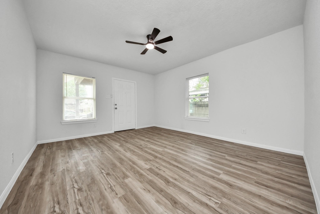 7021 Canal Street - Photo 4