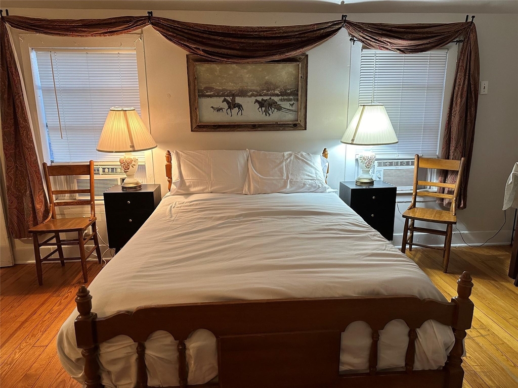 212 N Resident Street - Photo 1