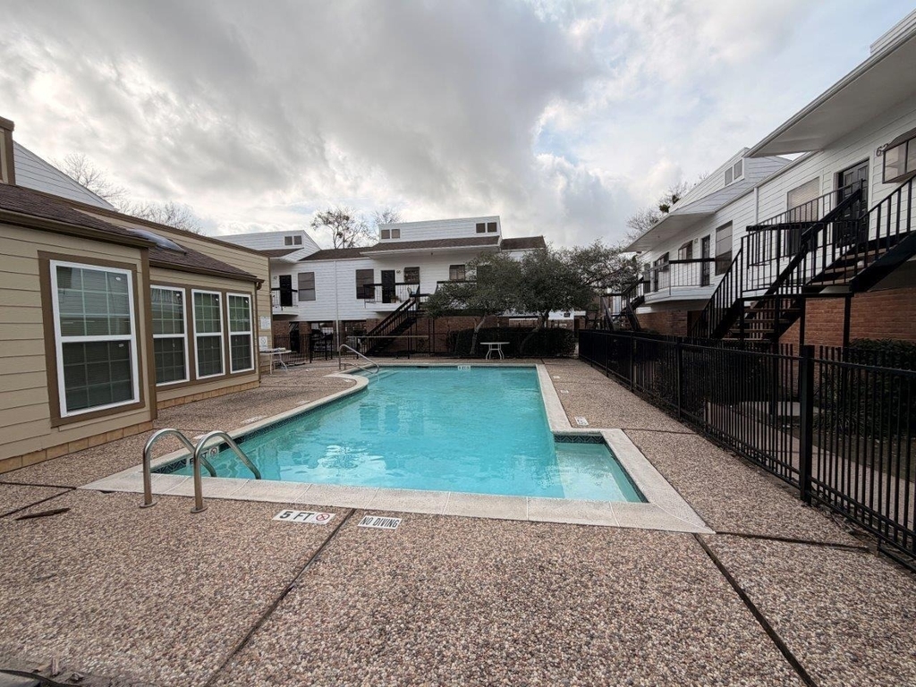 7901 Cambridge Street - Photo 13