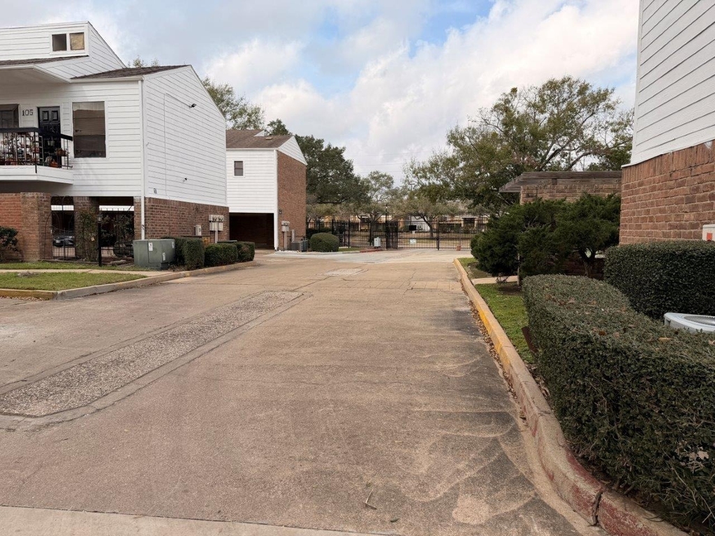 7901 Cambridge Street - Photo 16