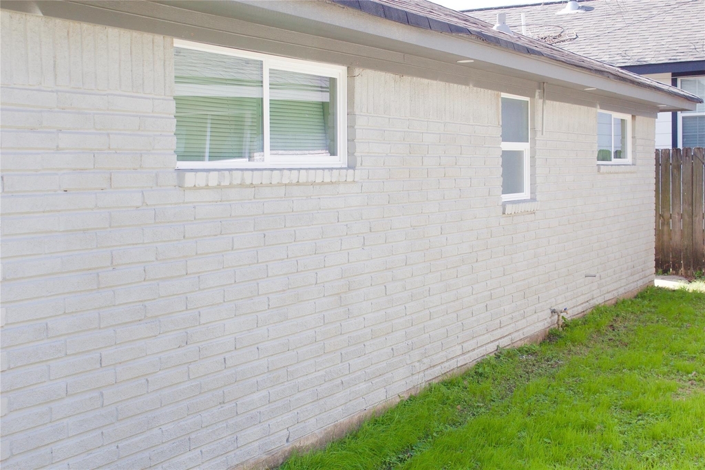 1323 E 32nd 1/2 Street - Photo 19
