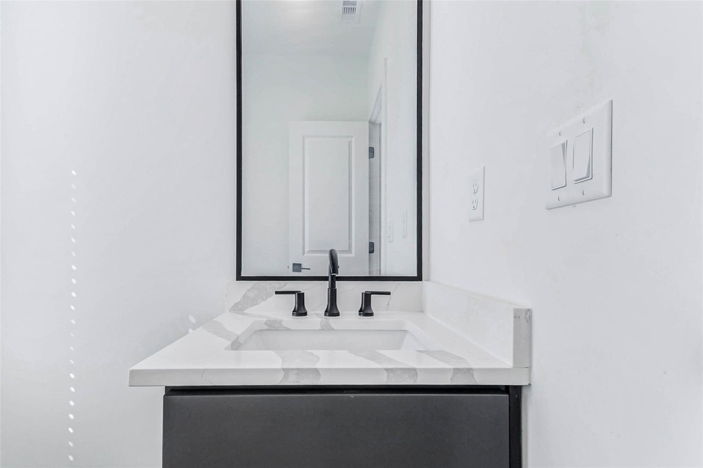 334 Eastwood Street - Photo 18