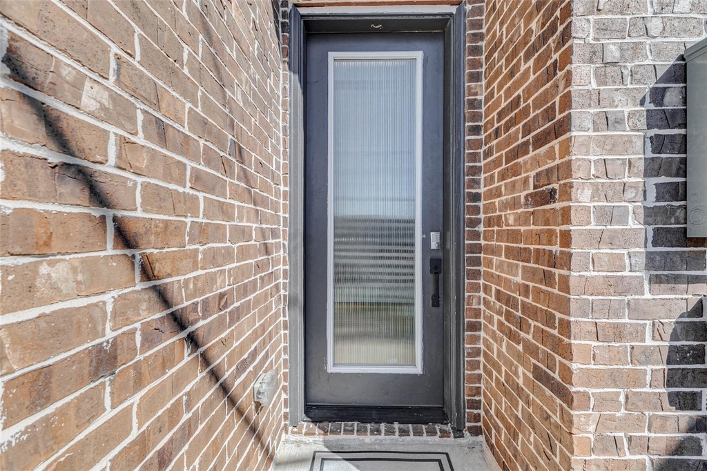 334 Eastwood Street - Photo 5