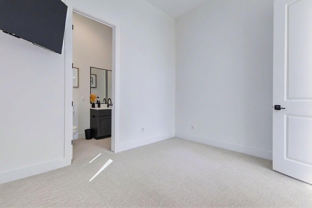 334 Eastwood Street - Photo 10