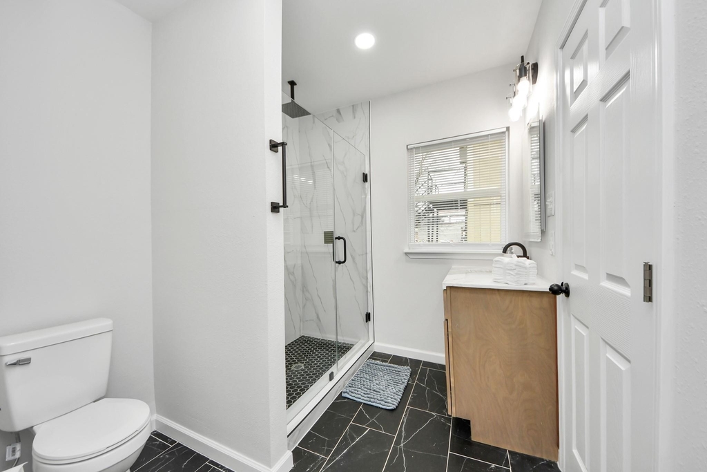 2811 Winbern Street - Photo 36