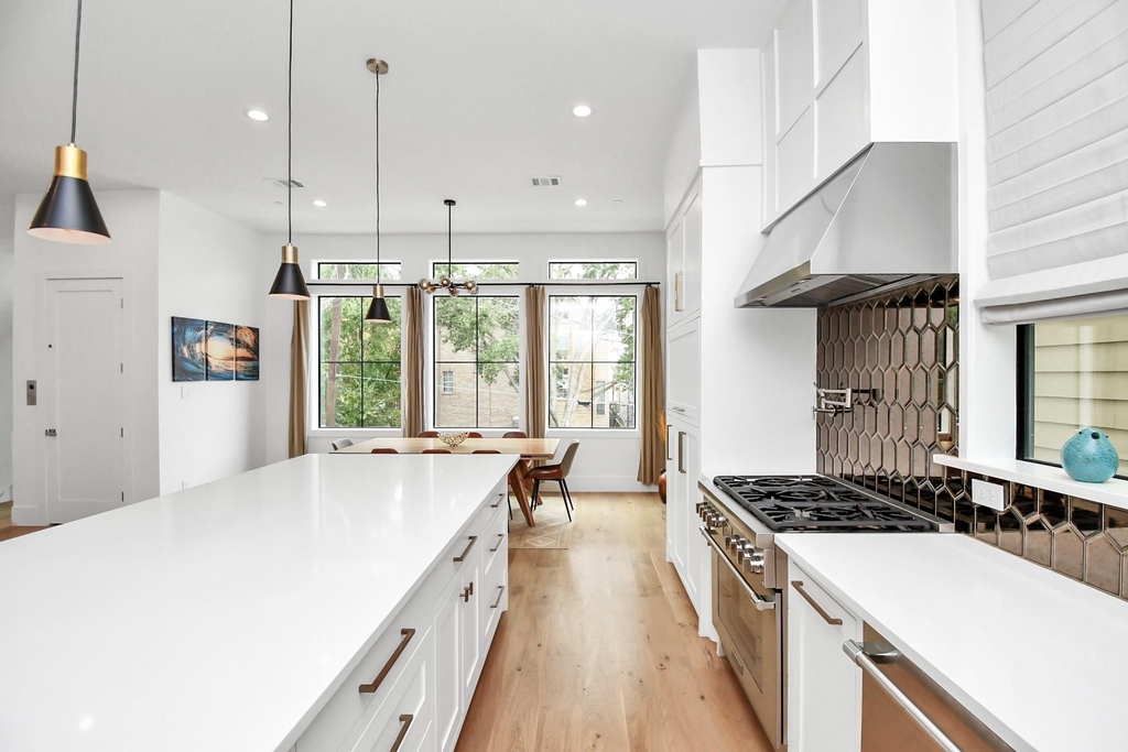 2303 Yupon Street - Photo 23