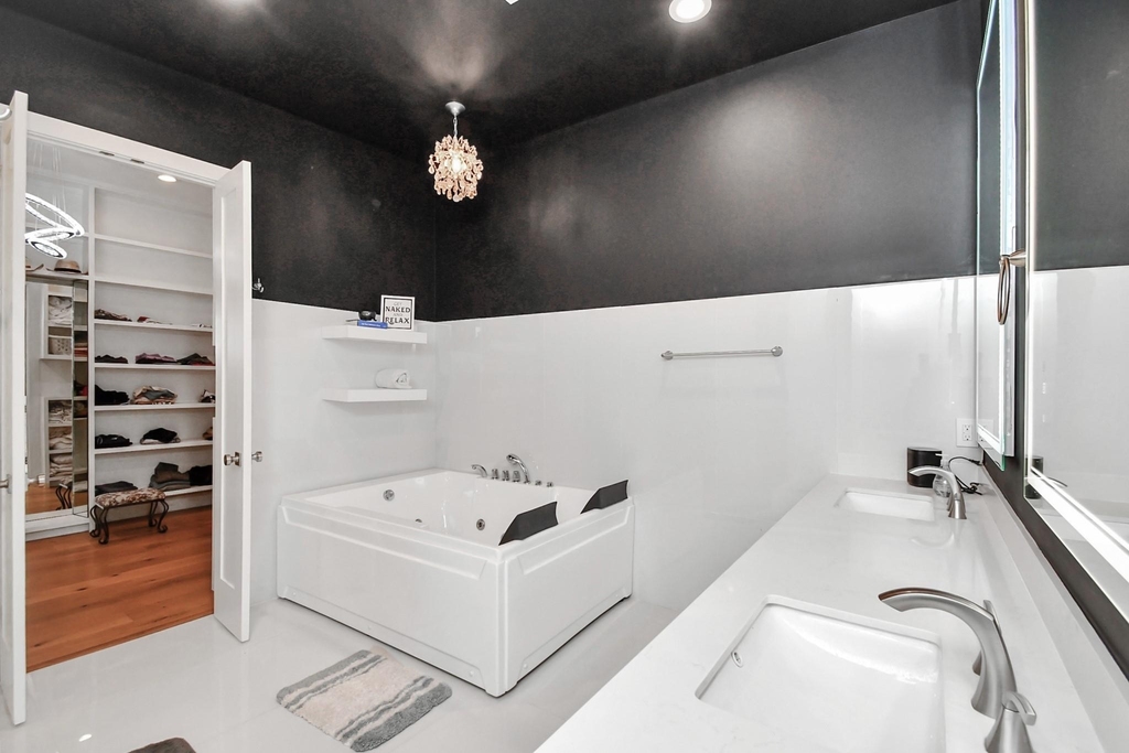 2303 Yupon Street - Photo 34