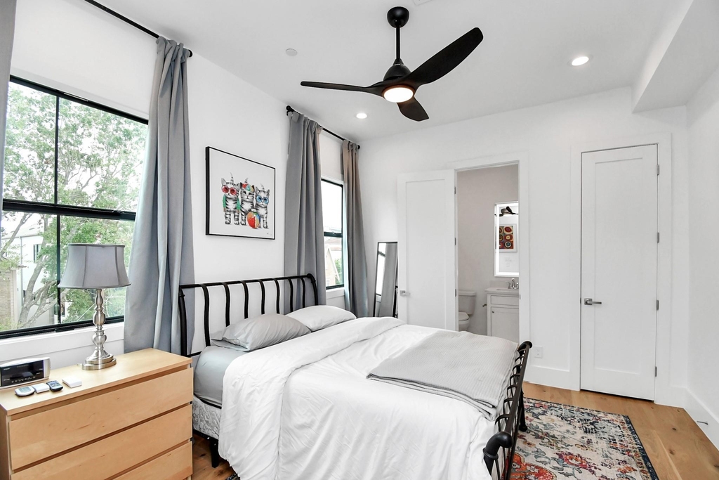 2303 Yupon Street - Photo 38