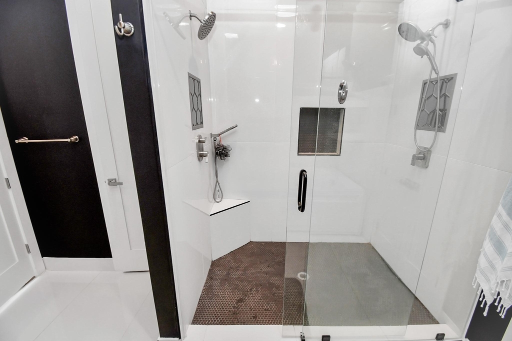 2303 Yupon Street - Photo 37