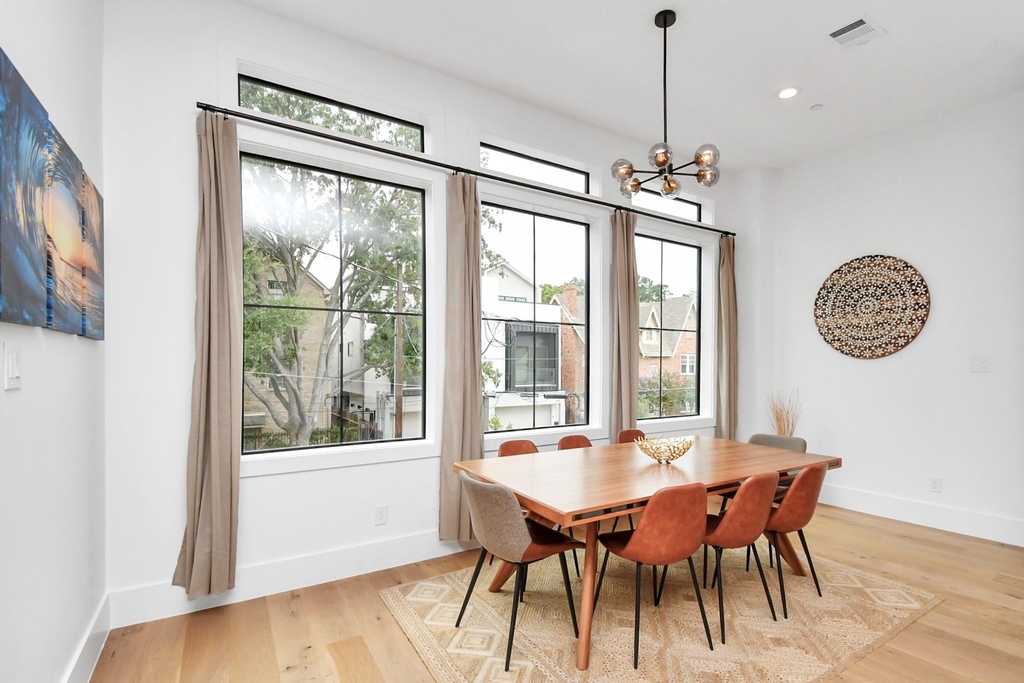 2303 Yupon Street - Photo 24