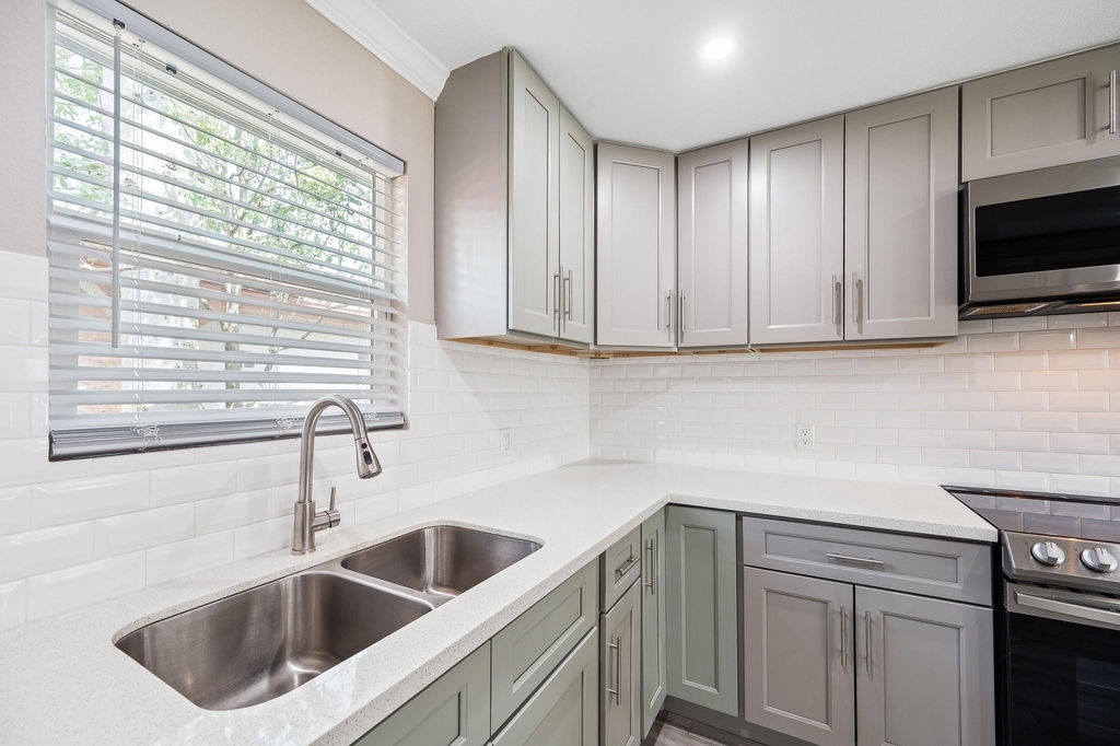 2222 Peppermill Road - Photo 11