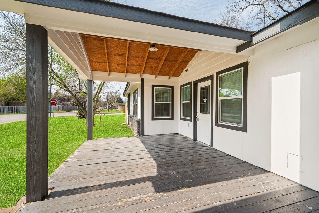 2222 Peppermill Road - Photo 3