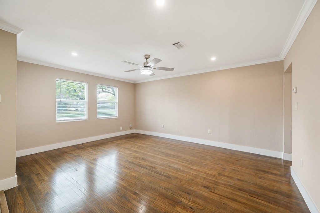 2222 Peppermill Road - Photo 13