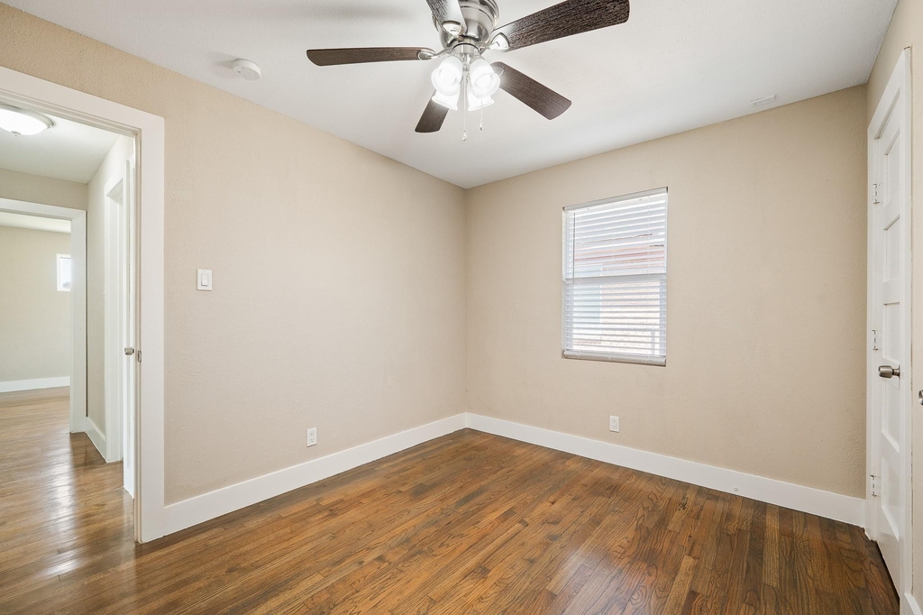 2222 Peppermill Road - Photo 21