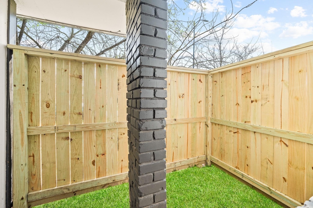 2222 Peppermill Road - Photo 33
