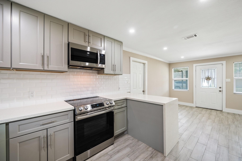 2222 Peppermill Road - Photo 10