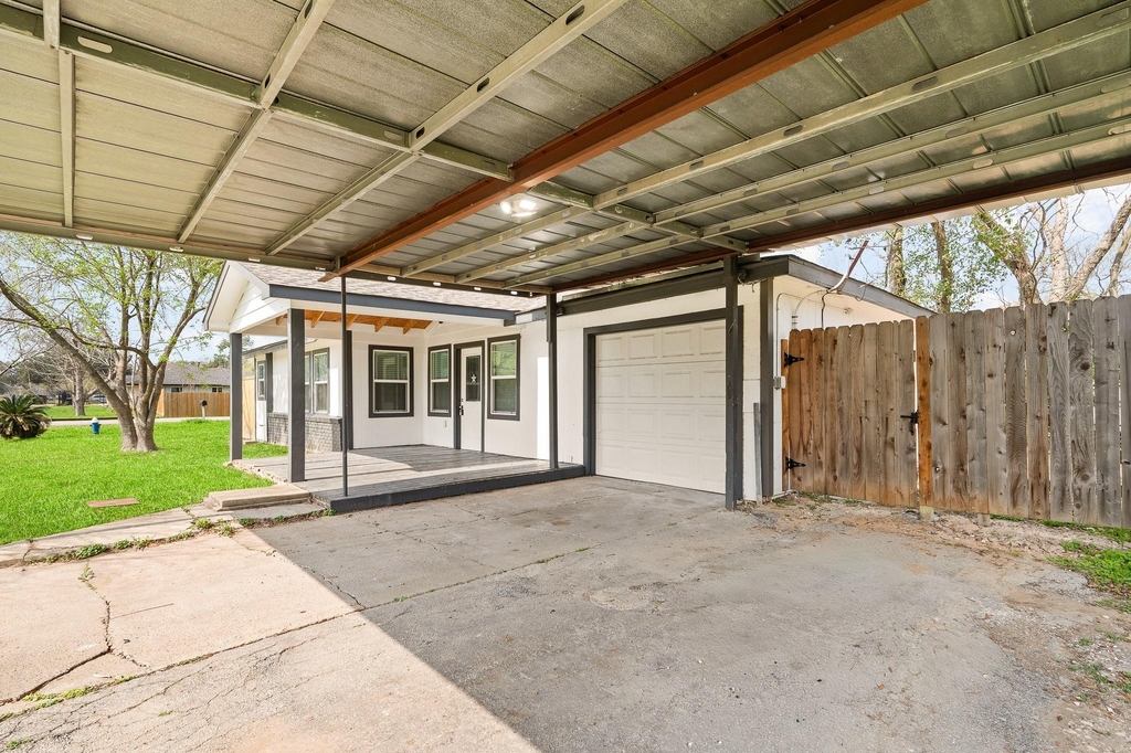 2222 Peppermill Road - Photo 2