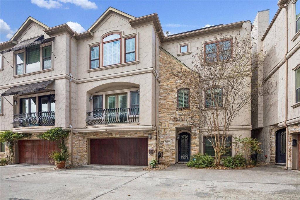 2128 Harold Street - Photo 0