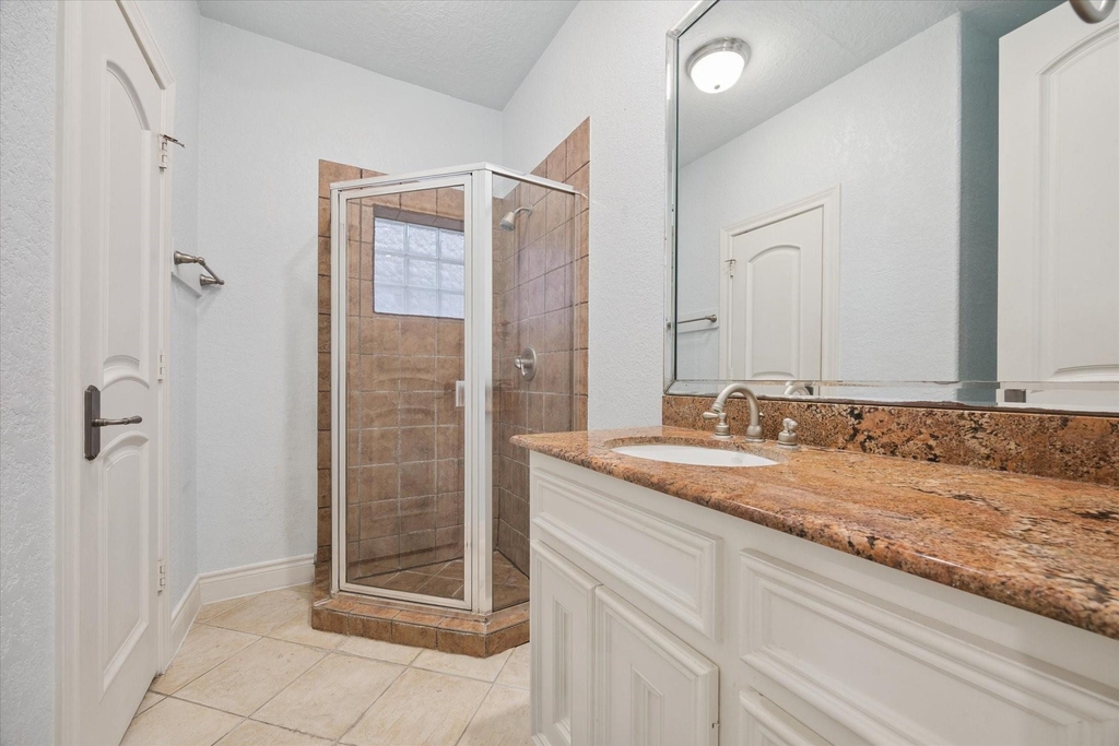 2128 Harold Street - Photo 10