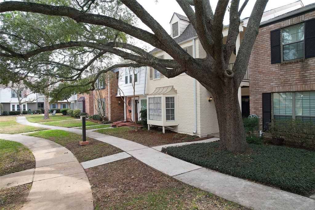 14147 Misty Meadow Lane - Photo 2