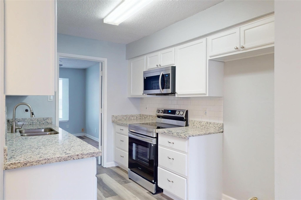 14147 Misty Meadow Lane - Photo 13