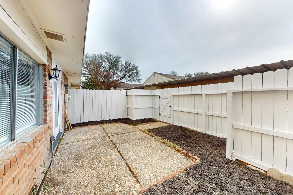 14147 Misty Meadow Lane - Photo 33