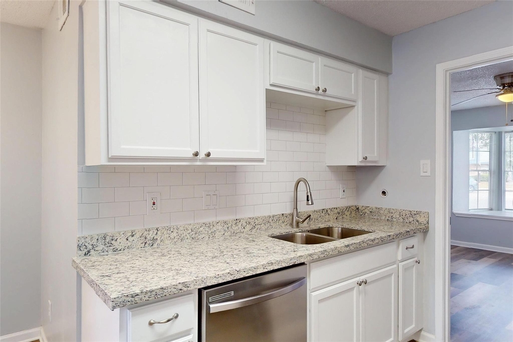 14147 Misty Meadow Lane - Photo 16