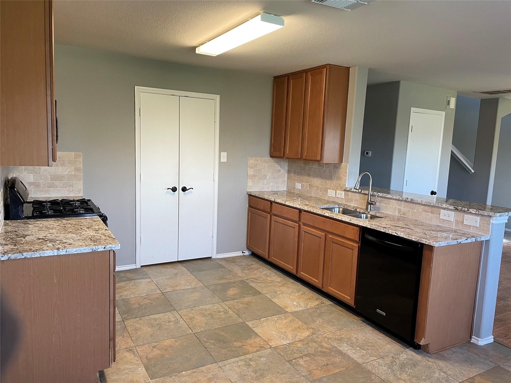 9331 Norwood Trails Drive - Photo 10